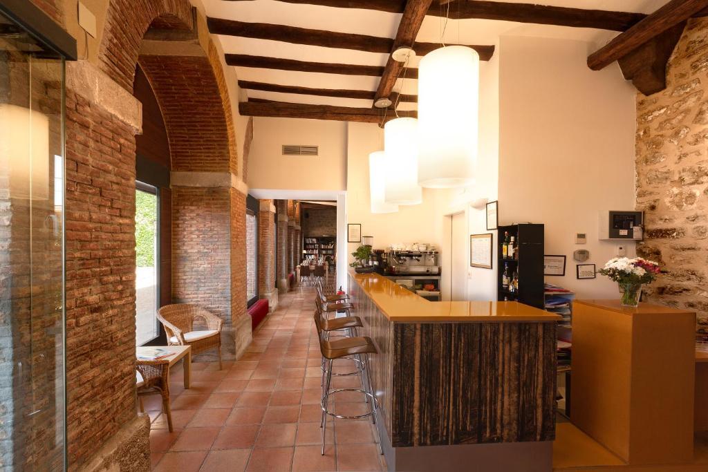 מלון Villafranca Hospederia De Alesves מראה חיצוני תמונה